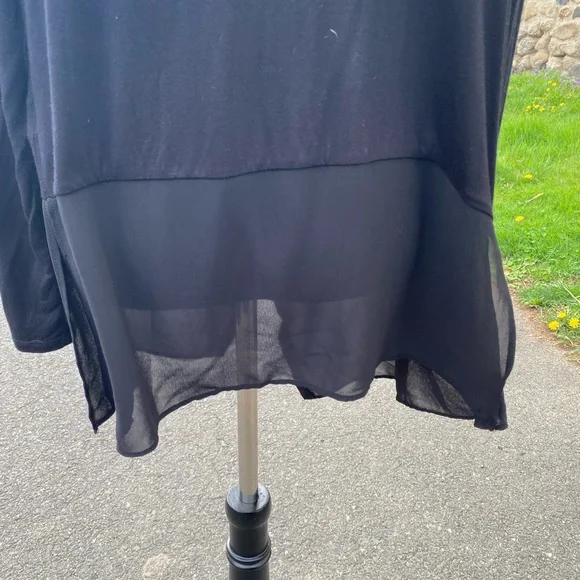 Beautiful Open Dress Cover - Picture 5 of 6